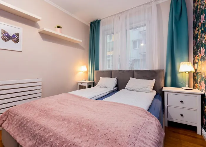 Wojciecha 9b 1 - Srodmiescie 70m2 Parter Apartmán